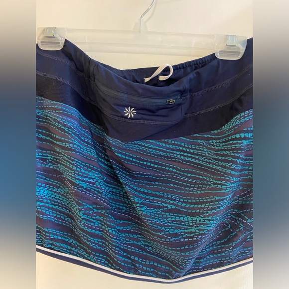 Athleta sporty skort (skirt short) size 2 - Picture 3 of 4